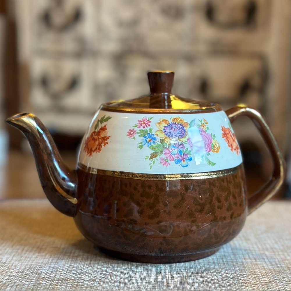 Vintage Arthur Wood teapot